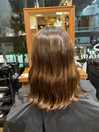 ミディアム 佐藤 百葉のヘアスタイル