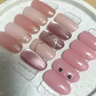 ネイル Rika🌼 シンプル•マグネットのネイルデザイン