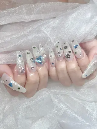 ネイル moca心斎橋店 Aina🐈‍⬛🤍のネイルデザイン