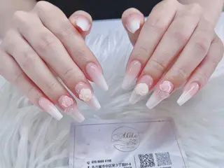 ネイル AKIKO ネイルサロンのネイルデザイン