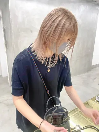 ミディアム カラー レイヤーカット 🪩yurikaのヘアスタイル
