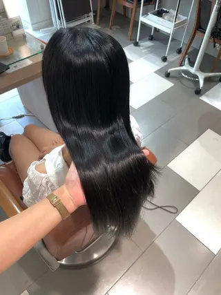 ロング 青沼夏未/オリーブ/ 寒色カラーのヘアスタイル