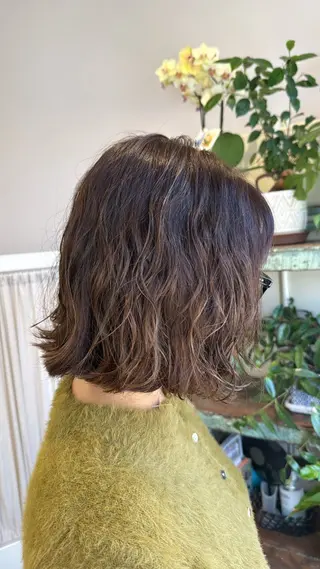 ミディアム カラー Sakura .のヘアスタイル