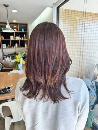 ロング カラー ツキダテ ユイのヘアスタイル