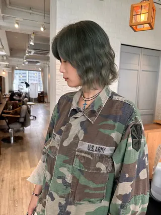 ショート カラー ブリーチカラー🫧 森　凪沙のヘアスタイル