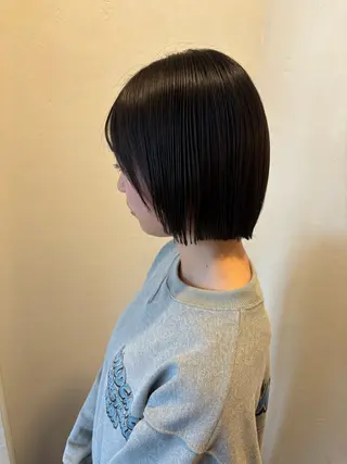 ショート レディースレイヤー× 透明感カラー/紗彩のヘアスタイル