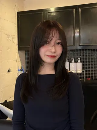 セミロング レディースカット🎀 NANAHAのヘアスタイル