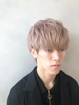 ショート カラー メンズ ハイトーン×レイヤー ／遠藤将太のヘアスタイル
