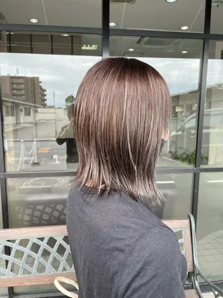 ミディアム 佐々木 浩之のヘアスタイル