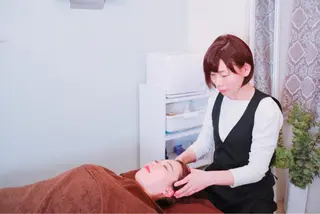 小顔矯正サロン顔凛 KANAのエステ・リラクイメージ