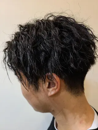 パーマ メンズ ショート 特殊パーマ 片山恭兵のヘアスタイル