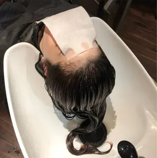 Parfait 山本のヘアスタイル