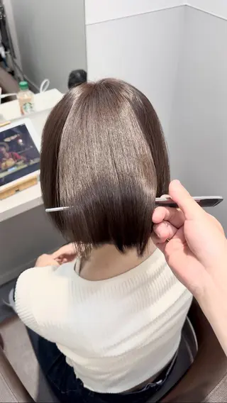 ショート カラー パーマ ヘアアレンジ メンズ 切りっぱなしヘアボブ ミディアムヘアRYOのヘアスタイル