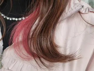 ロング カラー 森岡 紗羽のヘアスタイル