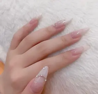 ネイル 高木 維麗絲のネイルデザイン