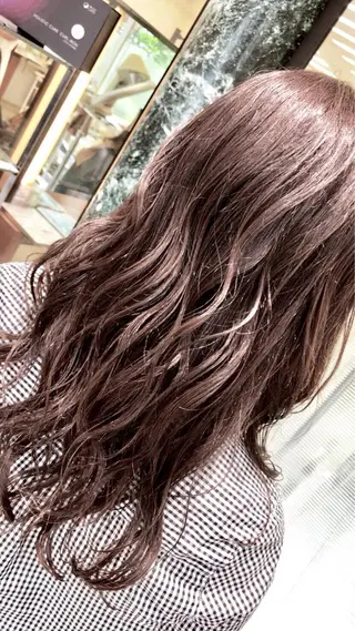 カラー ブリーチ/バレイヤ ージュ川端裕司のヘアスタイル
