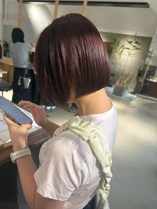 ショート カラー Yui⭐️ 透け感カラーのヘアスタイル
