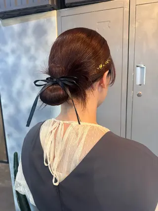 ヘアアレンジ Ami/艶カラー/ レイヤー/ハイトーンのヘアスタイル