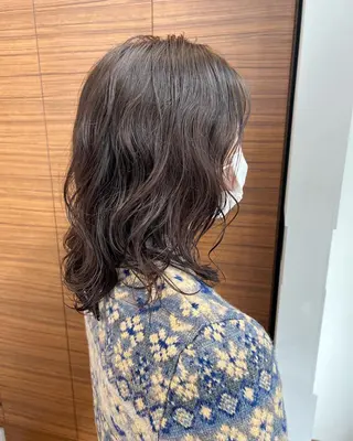 ミディアム パーマ 柏木  彩花のヘアスタイル
