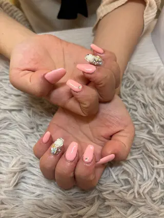 ネイル 伊藤 いちごのネイルデザイン