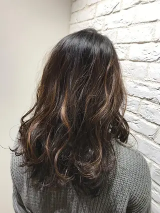 ロング 大人女性に寄り添う 髪質改善サロンのヘアスタイル