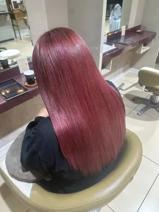 カラー 川本 桃華のヘアスタイル