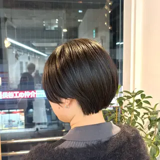 ショート レイヤー/艶々カラー /縮毛矯正/うみ🌟のヘアスタイル