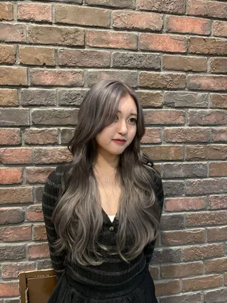 ロング カラー 💕ハイトーン/ダメ ージ特化/MAO💕のヘアスタイル