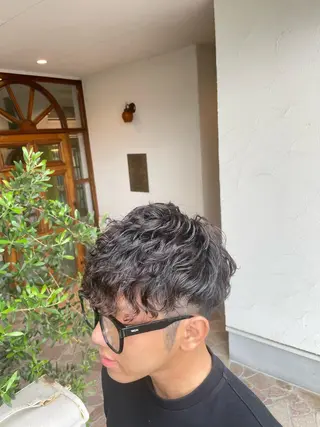 ショート パーマ メンズ 山下 襟華のヘアスタイル