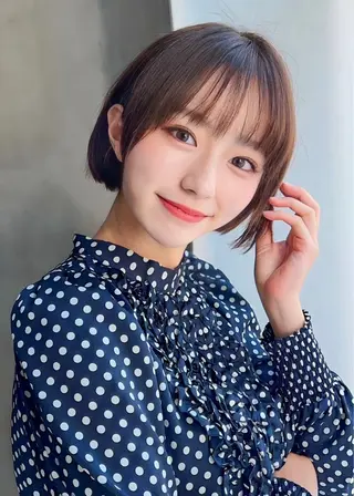ショート カラー 白井 音羽のヘアスタイル