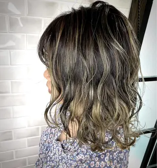 ミディアム カラー 木下 旬起のヘアスタイル