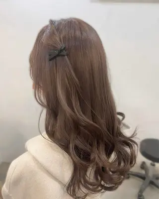 カラー ヘアアレンジ hazuki🐈⬛ 透明感カラーのヘアスタイル
