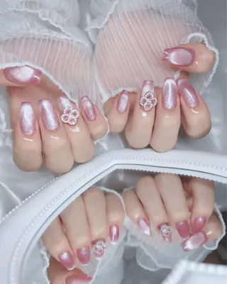 ロング ネイル マツエク・マツパ アイブロウ merci nailのネイルデザイン