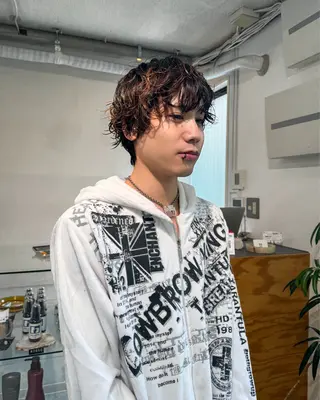 ショート パーマ メンズ Seeknext // Rukaのヘアスタイル