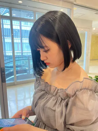 ミディアム 矯正パーマ、ベージュ ボブカット🫧のヘアスタイル