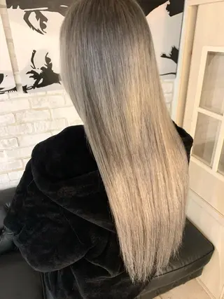 ロング ✨ハイトーン✨艶髪 ✨髪質改善✨和田のヘアスタイル