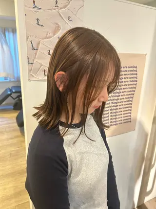 ミディアム オリーブ/ ナカミネアキナのヘアスタイル