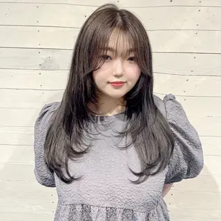 セミロング 松本 沙城のヘアスタイル