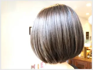 ショート カラー 大和田 朱美のヘアスタイル