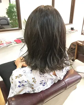ミディアム カラー 隠れ家美容室 RAW TOKYO 【公式】のヘアスタイル