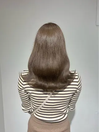 セミロング カラー allum SAKURAのヘアスタイル