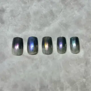ネイル 光 るいのネイルデザイン