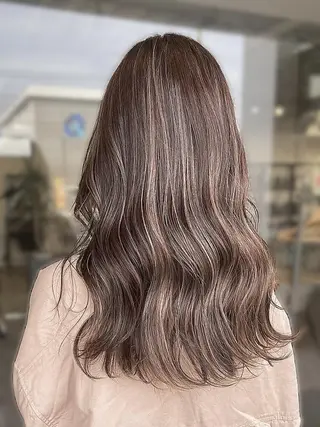 ミディアム 岡田 拓真のヘアスタイル