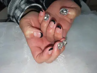 ネイル はばすみれ🎀ﾈｲﾙ 光ﾌｪｲｼｬﾙ ﾍｱのネイルデザイン