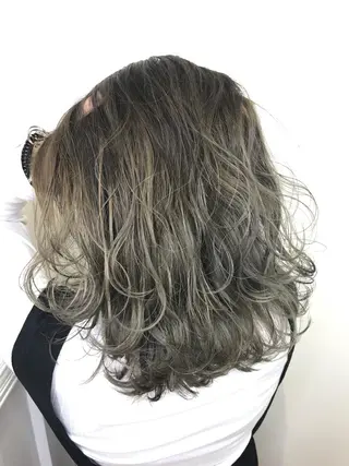 セミロング カラー AVANCE 長尾 尚悟のヘアスタイル