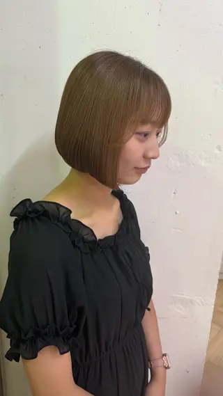 ショート 暖色カラー/ ストレート/くるみのヘアスタイル