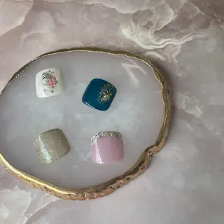 ネイル 顔肌 革命の眉毛・アイブロウイメージ