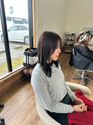 セミロング 艶髪カラー/髪質改善 細貝 舞利のヘアスタイル