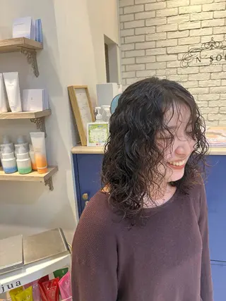ミディアム パーマ 鈴村 大介のヘアスタイル