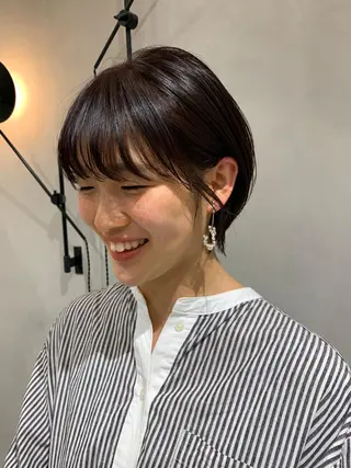 ショート カラー 似合わせ/レイヤー/ ボブ/西島 絢香のヘアスタイル